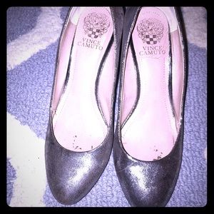 Vince Camuto silver wedges